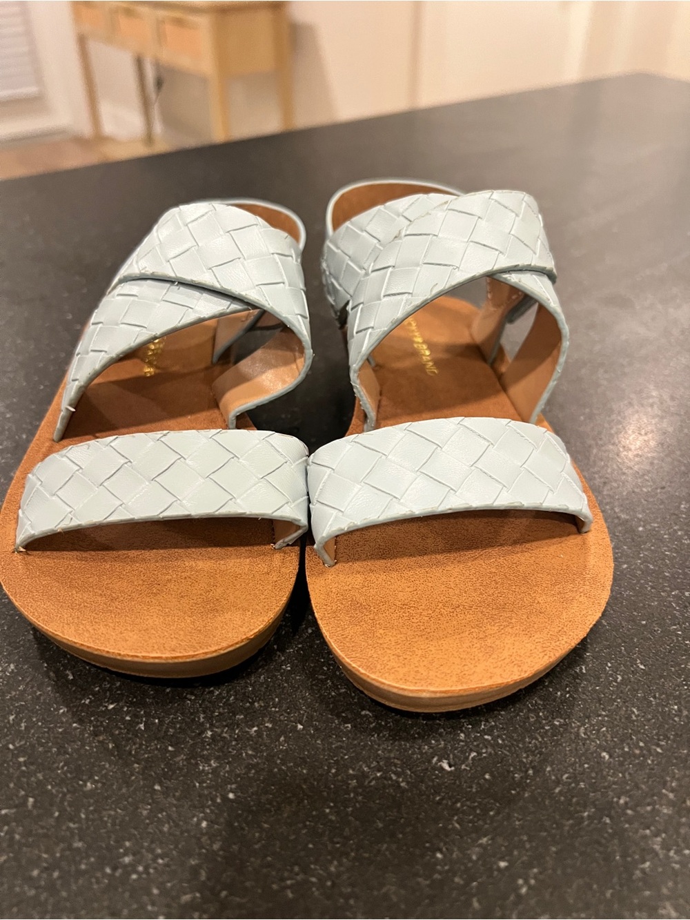 New w/o Box Lucky Brand Little Girls’ Sandals – Size 13